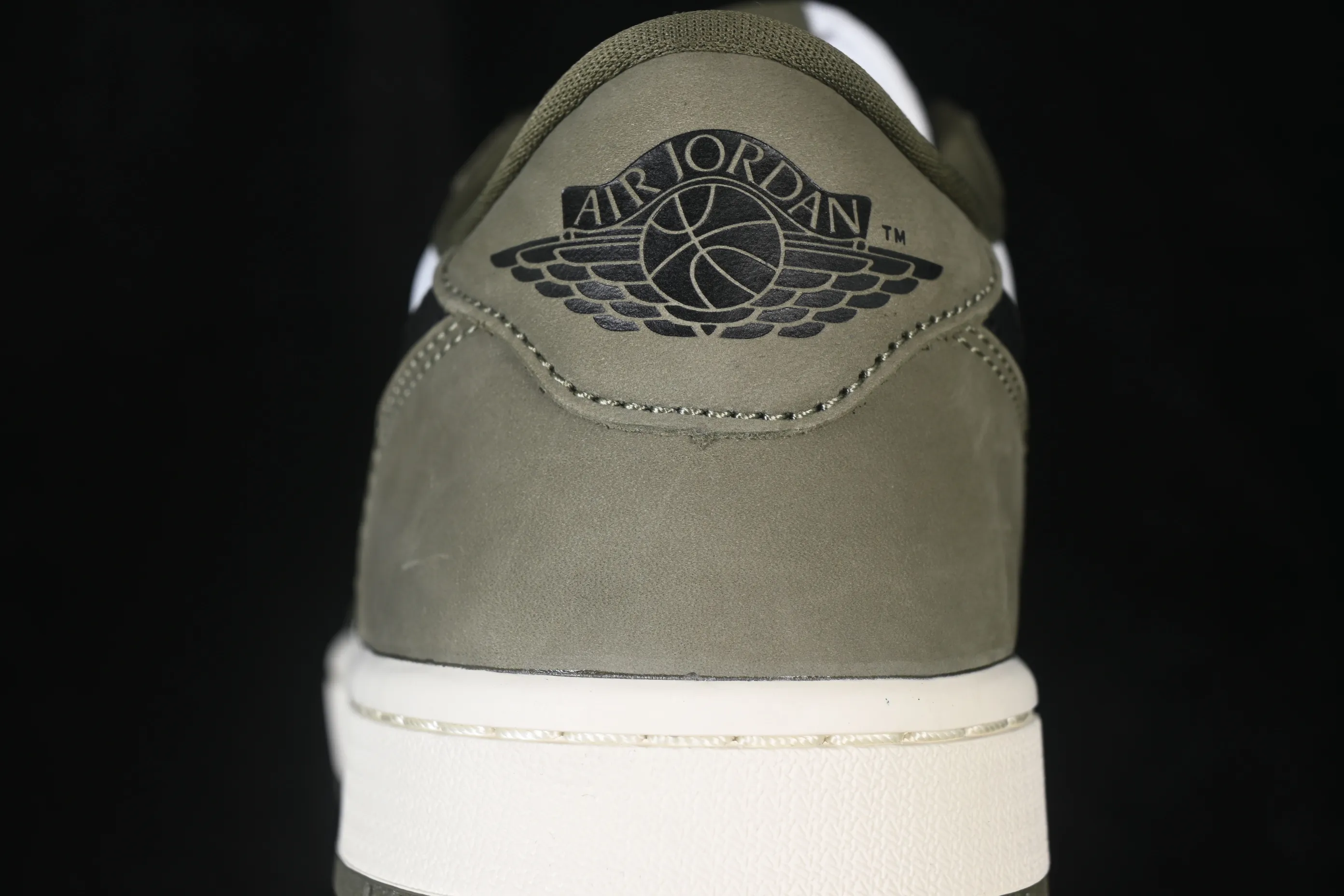 All categories Air Jordan Jordan series basketball shoes Air Jordan 1 Low G version pure original Air Jordan 1 Low OG "Medium Olive" AJ1 Joe 1 joint model olive green low-top retro culture basketball shoes HQ6998-200